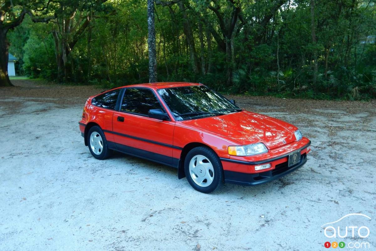 A 1990 Honda CRX Si Sold for $40,000 on Bring a Trailer