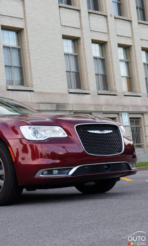 Chrysler’s 300 Could Carry On, Via Magic of Electrification