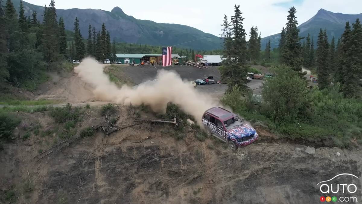 Fête du 4 juillet et destruction de véhicules : une façon bien alaskaine de célébrer