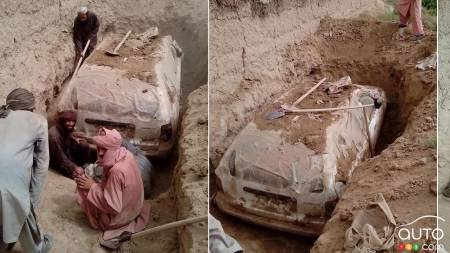 La Toyota Corolla du fondateur des talibans retrouvée sous terre