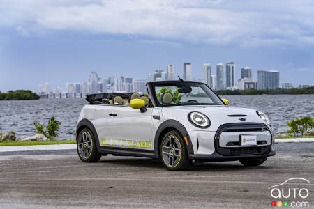 Mini Cooper SE Convertible: a Concept Foreshadowing More?