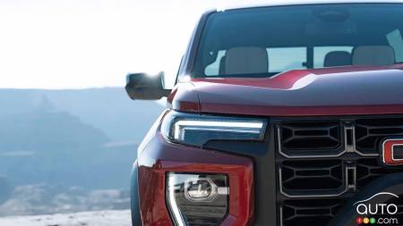 One More Teaser Image of 2023 GMC Canyon Ahead of Unveiling