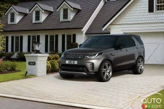 Research 2022
                  Land Rover Discovery pictures, prices and reviews