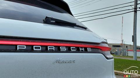 Electric and Gas-Powered Porsche Macans Will Be Sold Side-By-Side for Two Years