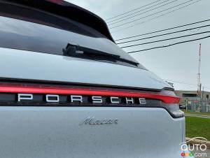 Electric and Gas-Powered Porsche Macans Will Be Sold Side-By-Side for Two Years