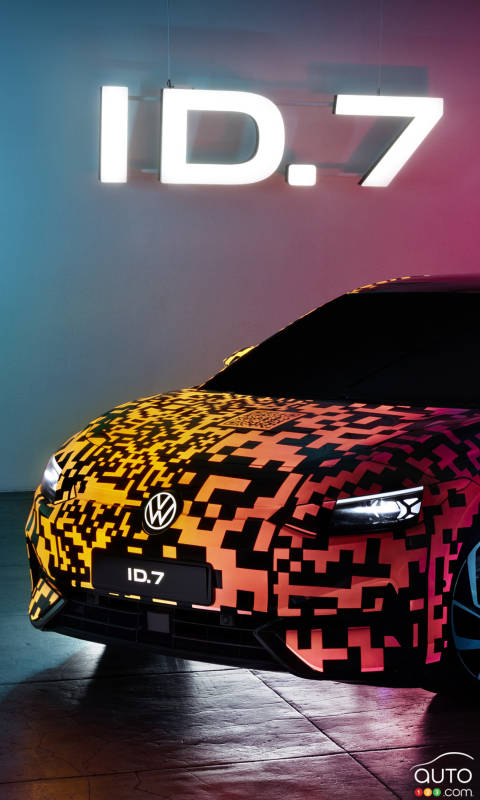 CES 2023: Volkswagen Shows the ID.7 All-Electric Sedan – in Camouflage