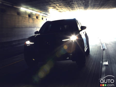 2024 Mazda CX-90 Teased Again Ahead of Late January Reveal