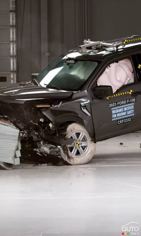IIHS Gives Large American Pickups Small Rear-Seat Safety Scores