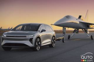 Lucid Has Gravity Electric SUV Tow a Jet Plane