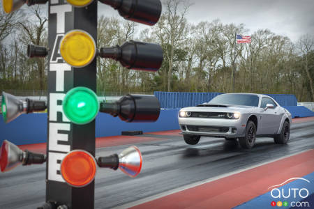 Dodge builds its last gas-engine Challenger, Car News