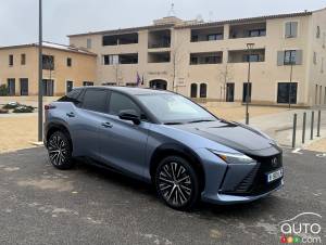 Lexus RZ450e 2023 First Drive: Lexus' Turn to Enter the Electric Fray