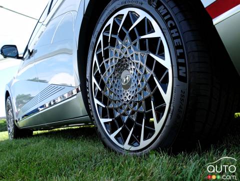 The Best Summer and All-Season Tires for Electric Cars in 2023