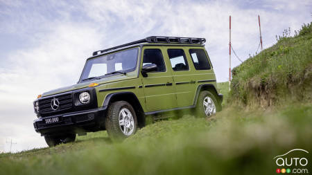 Mercedes-Benz Produces 500,000th G-Class and Gives it a Retro Style