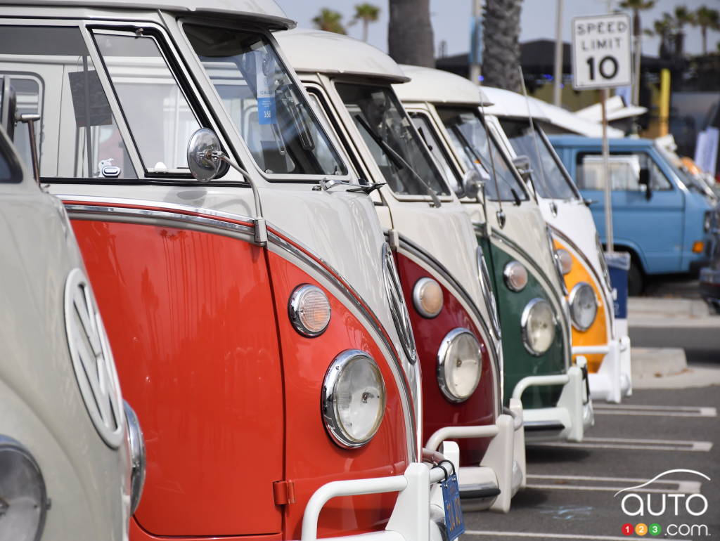 The first International Volkswagen Bus Day !