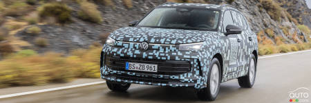 Volkswagen Tiguan: Next Generation Teased in Camouflage