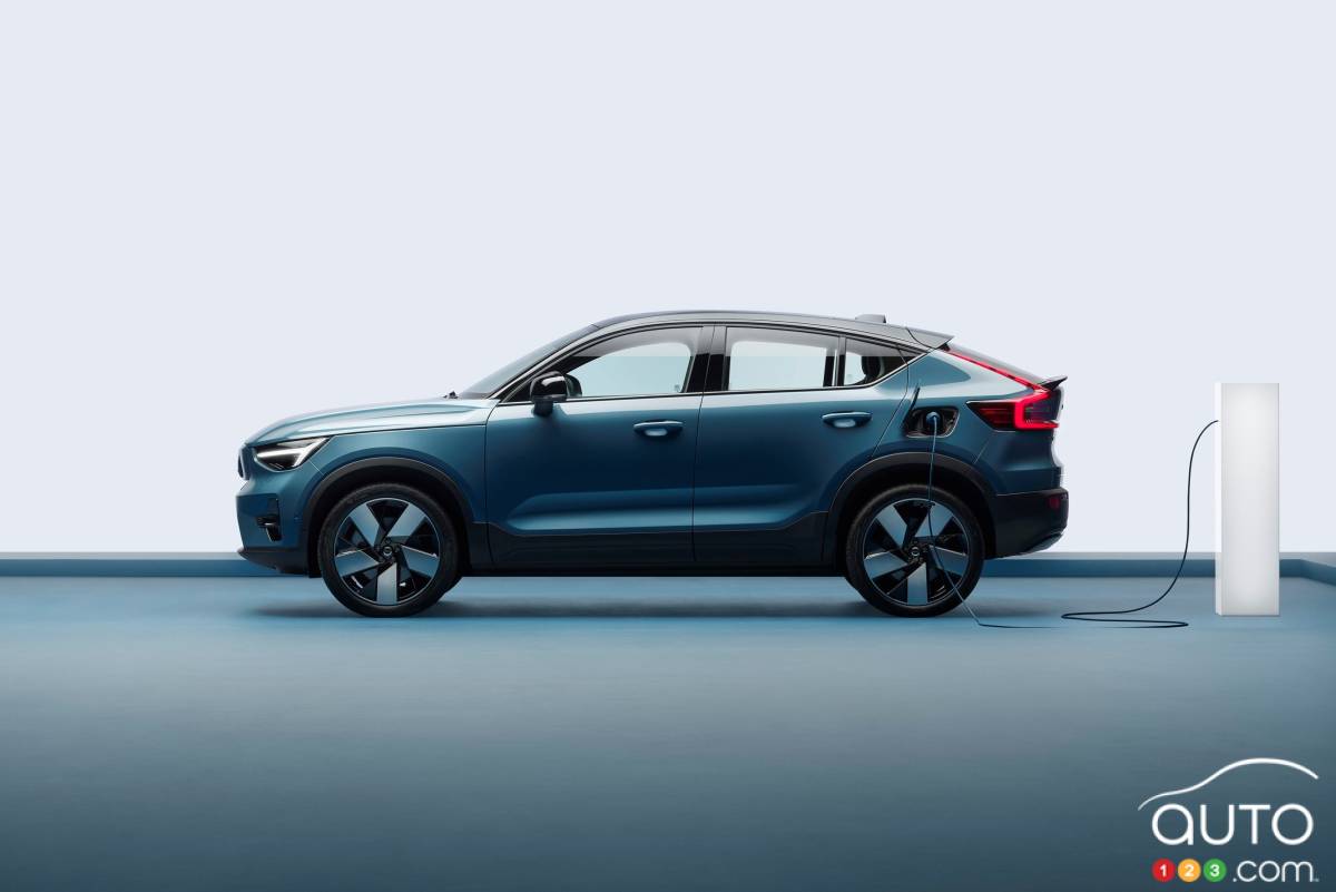 Volvo Confirms Integration of Tesla’s NACS EV Charging Ports