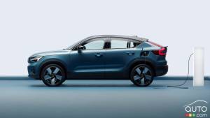 Volvo Confirms Integration of Tesla’s NACS EV Charging Ports