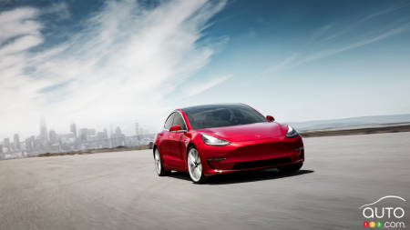 NHTSA Investigates Tesla Model 3 and Model Y Steering Issues
