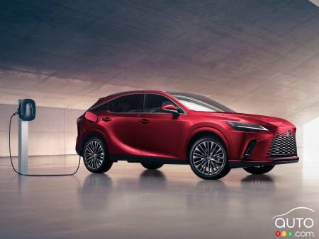 Le Lexus RX 450h+ 2024 est le premier RX enfichable