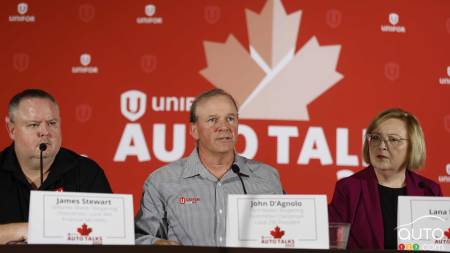 Auto Unions Ready to Strike After Big Mandate from Workers: Strike Mandates Adopted