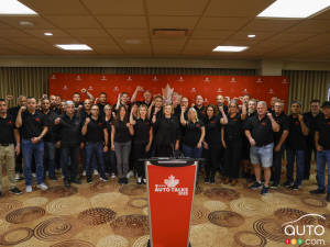 Unifor Reaches Tentative Deal with Ford to Avert Strike in Canada