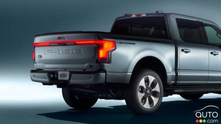 Ford Develops, Patents Brake-Light Detection System