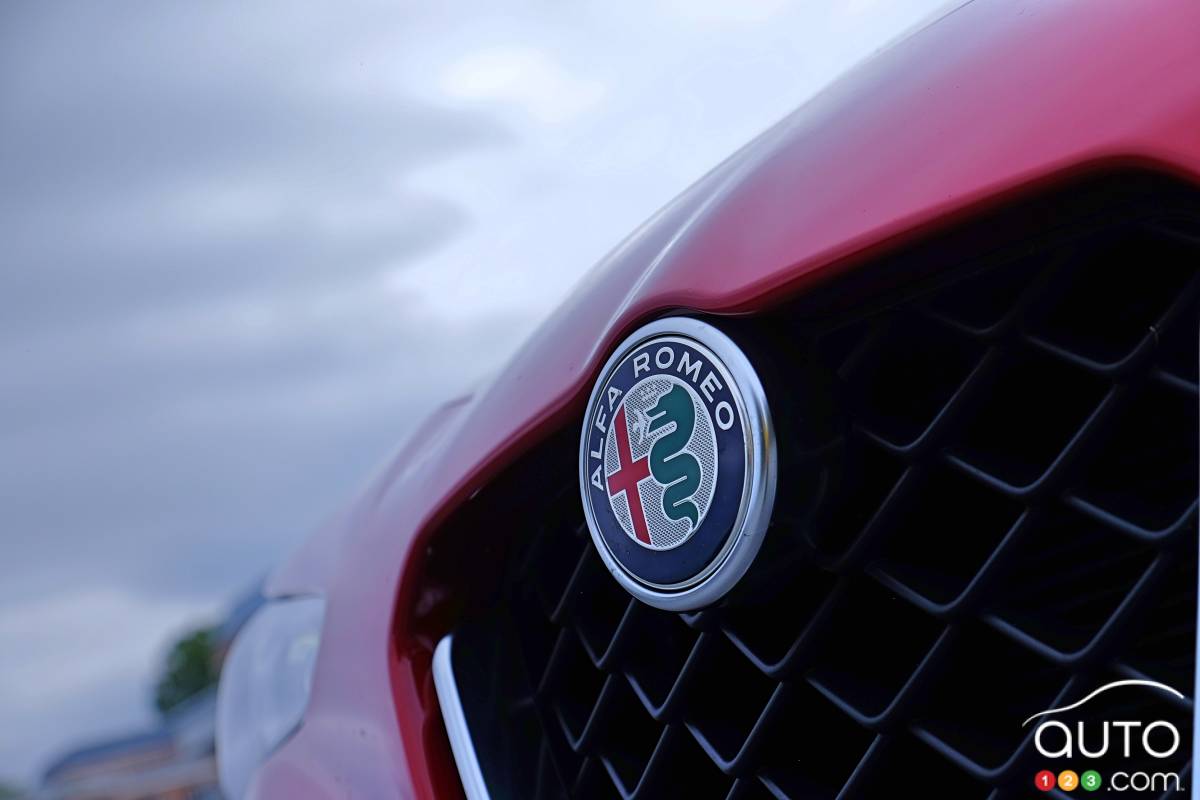 Alfa Romeo réalise des profits et vise des ventes records en 2025