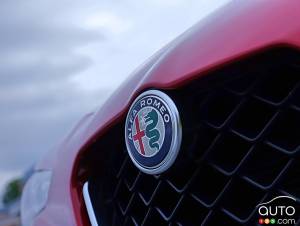 Alfa Romeo réalise des profits et vise des ventes records en 2025