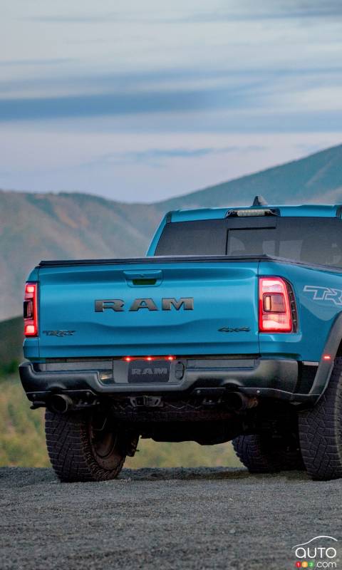 Ram Recalls 129,313 pickup Trucks for Turn Signal Problem