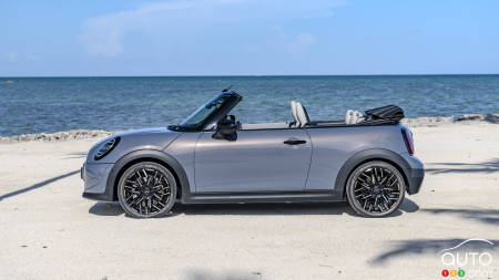 Mini Unveils 2025 Cooper Convertible