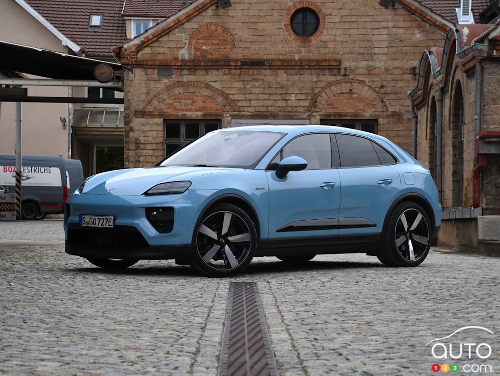 Porsche Macan EV 2025