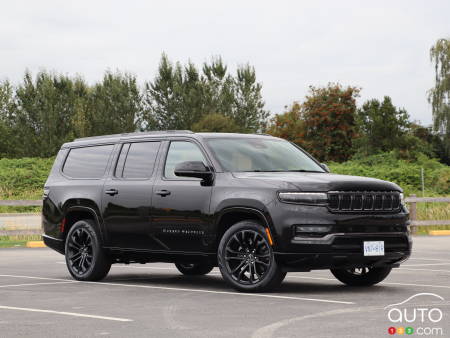 2024 Jeep Grand Wagoneer L Obsidian Review: Presence in Spades