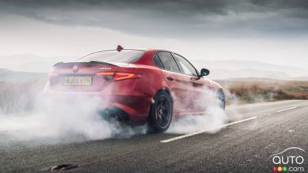Alfa Romeo va conserver ses moteurs à essence plus longtemps que prévu