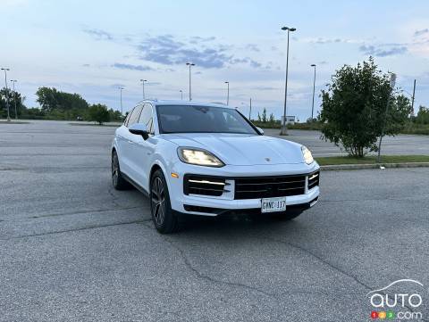 2024 Porsche Cayenne S E-Hybrid Review: Where Luxury, Power and Fuel Economy Intersect