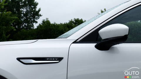 2024-2025 Hybrid and Electric Car Guide: The Plug-in Hybrids