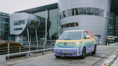 Volkswagen Plans 3 German Plant Closures, Layoffs in the Tens of Thousands