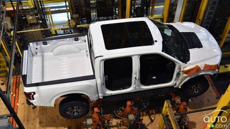 Ford Will Suspend F-150 Lightning Production in Mid-November, Plans Restart Jan. 6