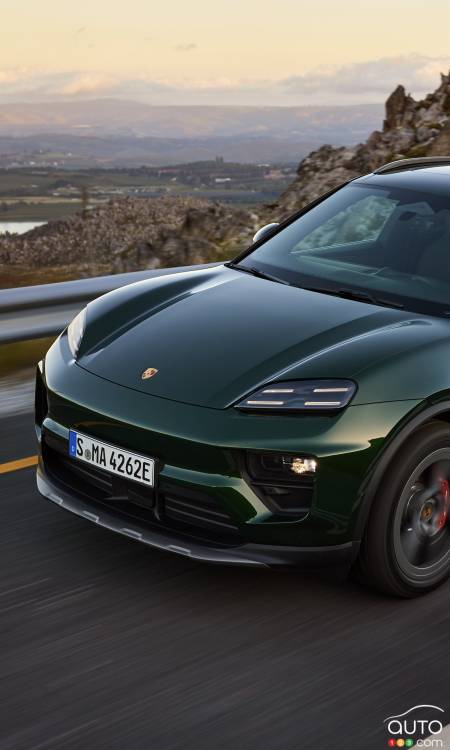2024-2025 Hybrid and Electric Car Guide: The All-Electric Vehicles (Luxury Department)