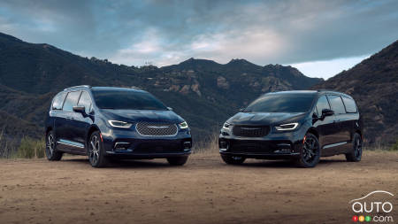 Electric Chrysler Pacifica in Works for 2027