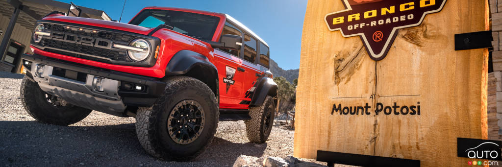 Test Driving the 2025 Ford Bronco in an Off-Roadeo