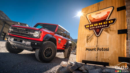 Test Driving the 2025 Ford Bronco in an Off-Roadeo