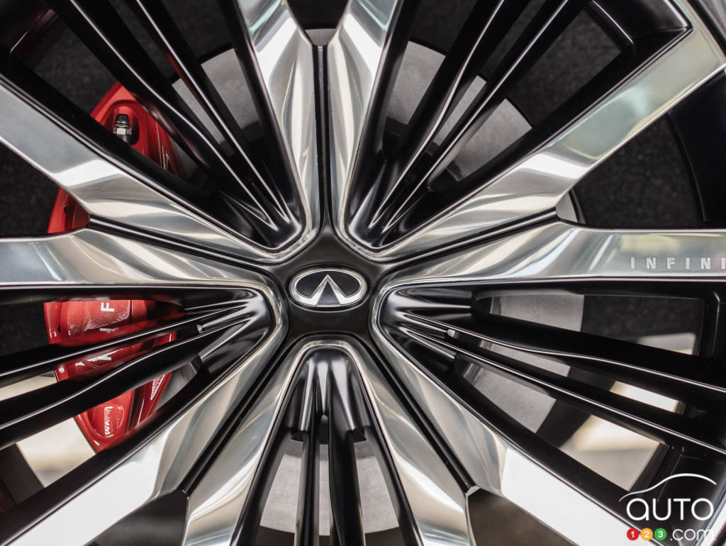 Infiniti logo on a wheel