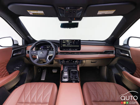 Mitsubishi Teases Redesigned 2025 Outlander SUV