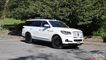 2024 Lincoln Navigator Review: Land Yacht