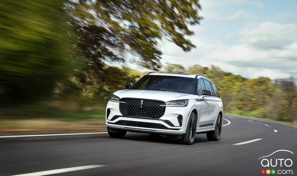 Refreshed 2025 Lincoln Aviator Presented