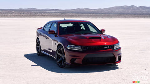 285,000 Dodge and Chrysler Cars Recalled Over… Airbag Issue