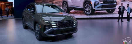 New York 2024 : les Hyundai Tucson et Santa Cruz 2025 redessinés et mis à jour font leurs débuts