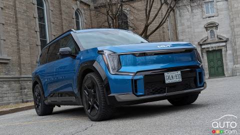 Kia Promises 2025 EV9 GT With “Enormous Power”