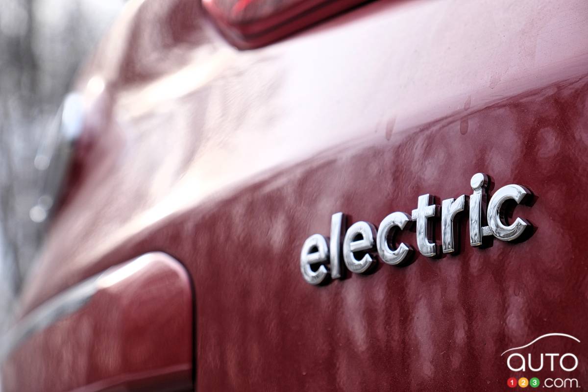 Half of Canadian Car Buyers Not Ready to Go Electric - Study