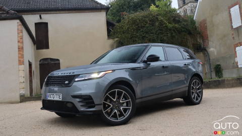 Jaguar-Land Rover Recalls 2100 SUVs Due to a Risk of Fire in the Engine Compartment